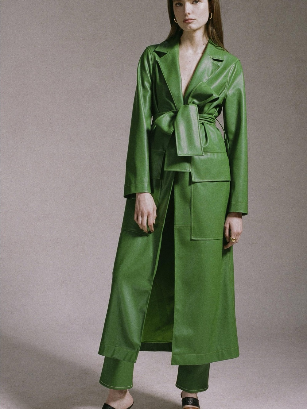 STAUD ASHLEIGH FAUX LEATHER COAT IN GREEN - Picture 4 of 5